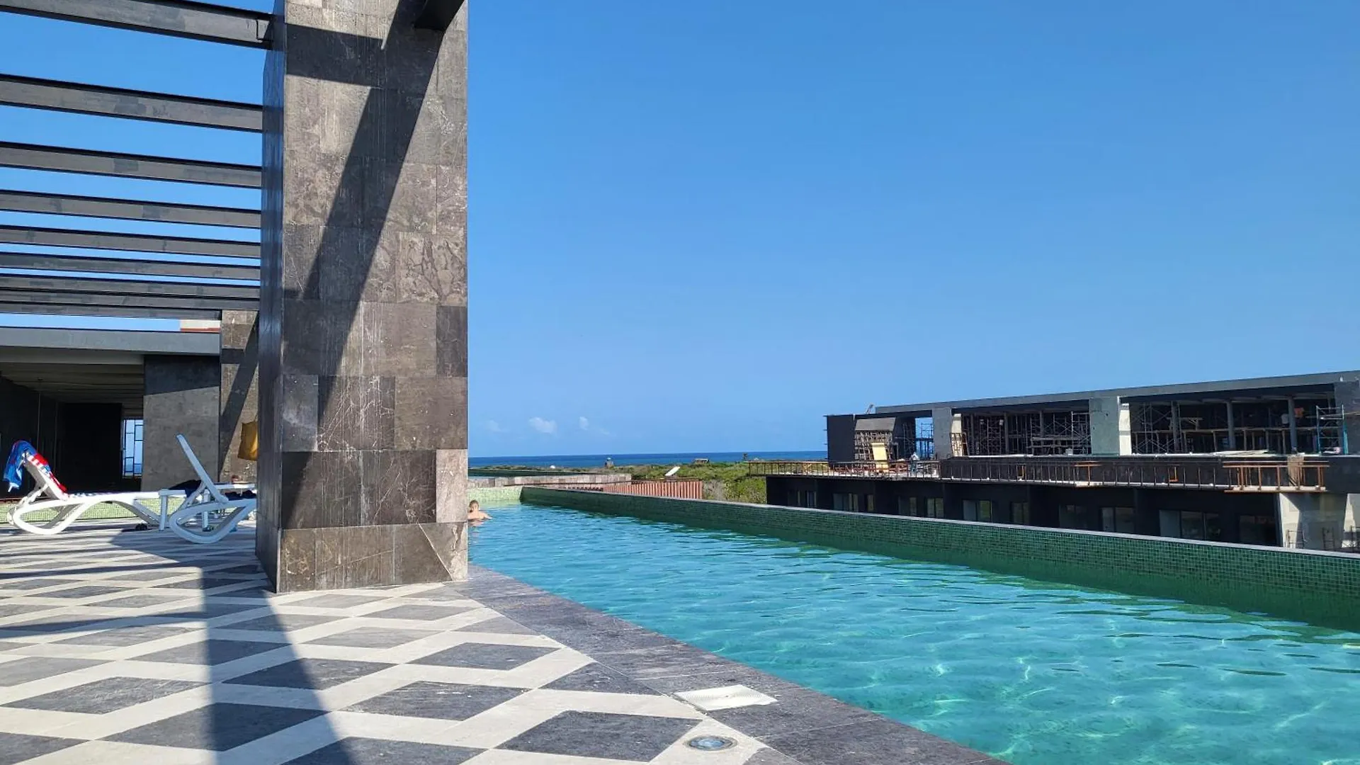 Apartment With Private Jacuzzi, Rooftop Pools & Free Beach Club Mexico