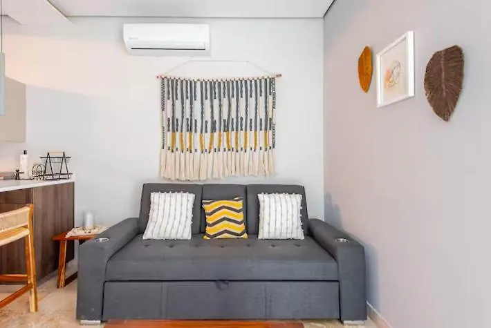 Apartment With Private Jacuzzi, Rooftop Pools & Free Beach Club